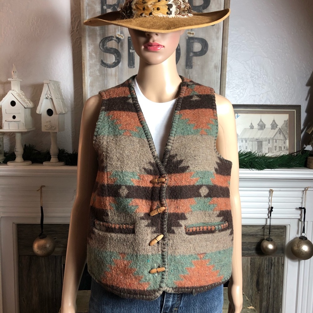 Gorgeous Vintage Wool Southwestern Style Vest - Picture 4 of 6